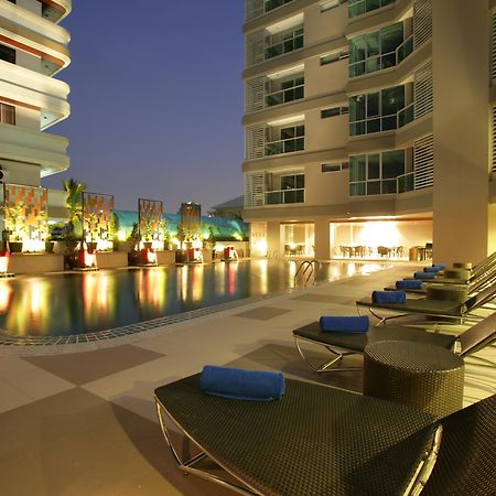 Adelphi Grande Sukhumvit Hotel Bangkok Exterior photo
