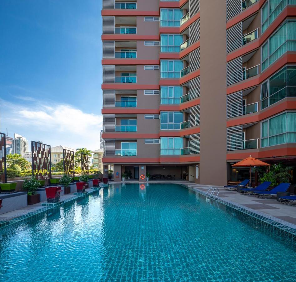 Adelphi Grande Sukhumvit Hotel Bangkok Exterior photo
